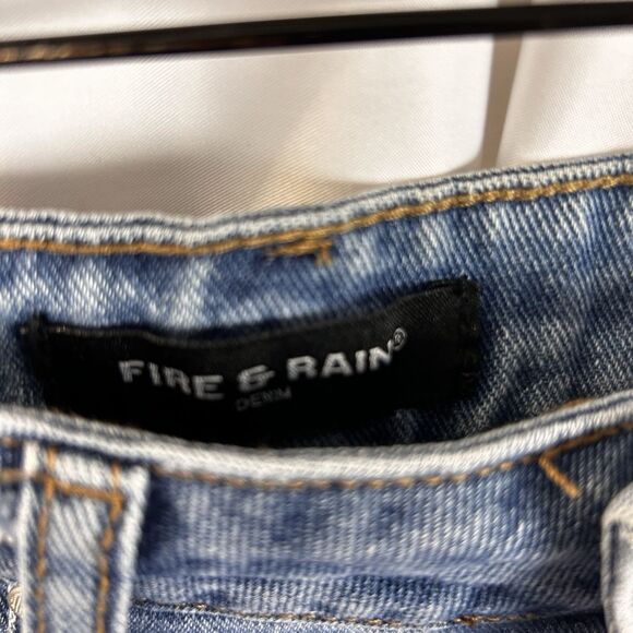 Fire & Rain High-Rise Ankle Length Jeans Tow Tone Size 9 Non Stretch NEW - Picture 3 of 10